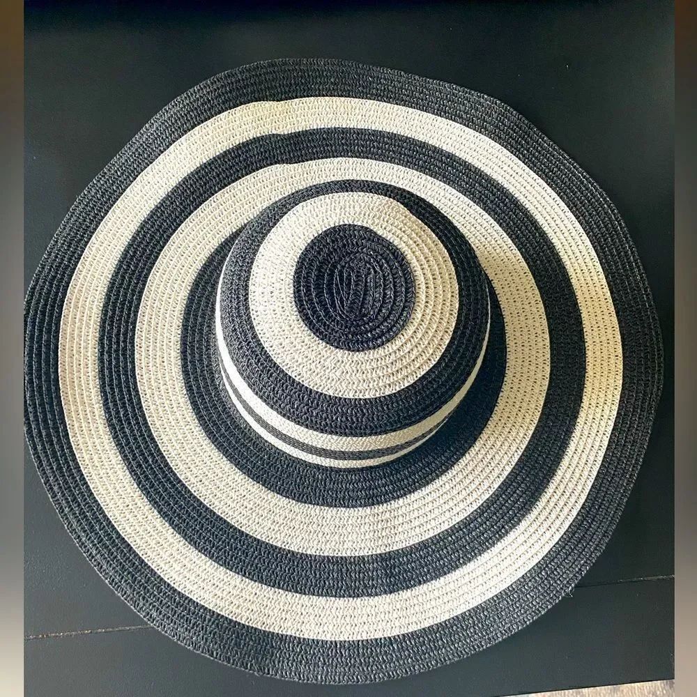 Straw hat black/white striped OS